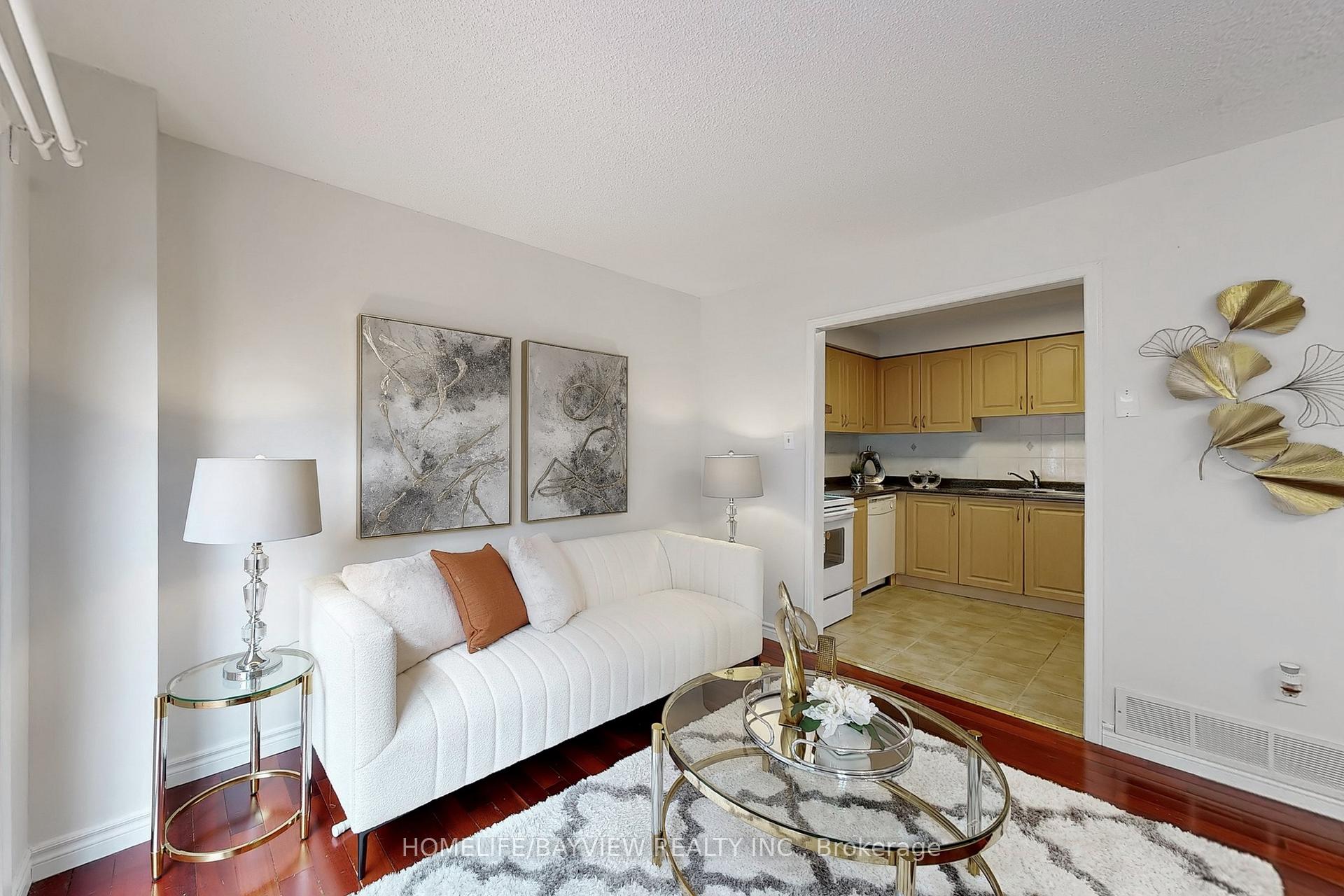 Photo 4 of 140 Ashmore Crescent, Markham, Milliken Mills East — HOMEH