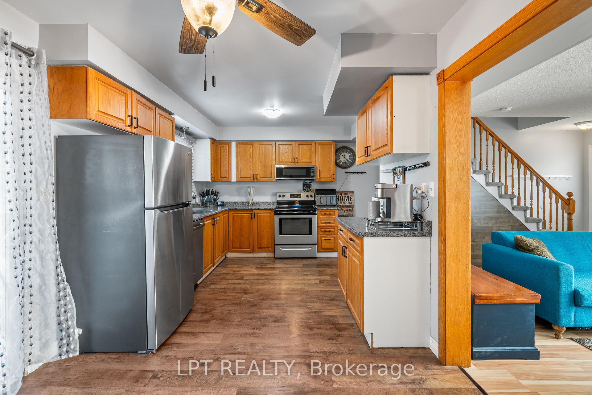 Photo 13 of 975 Warburton Crescent, Kingston, East Gardiners Rd — HOMEH