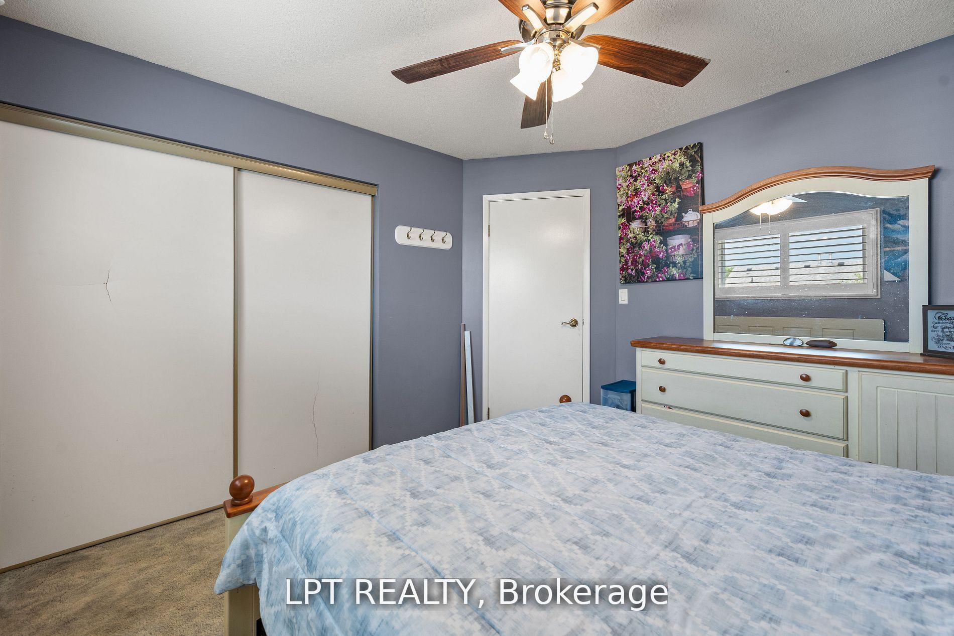 Photo 16 of 975 Warburton Crescent, Kingston, East Gardiners Rd — HOMEH