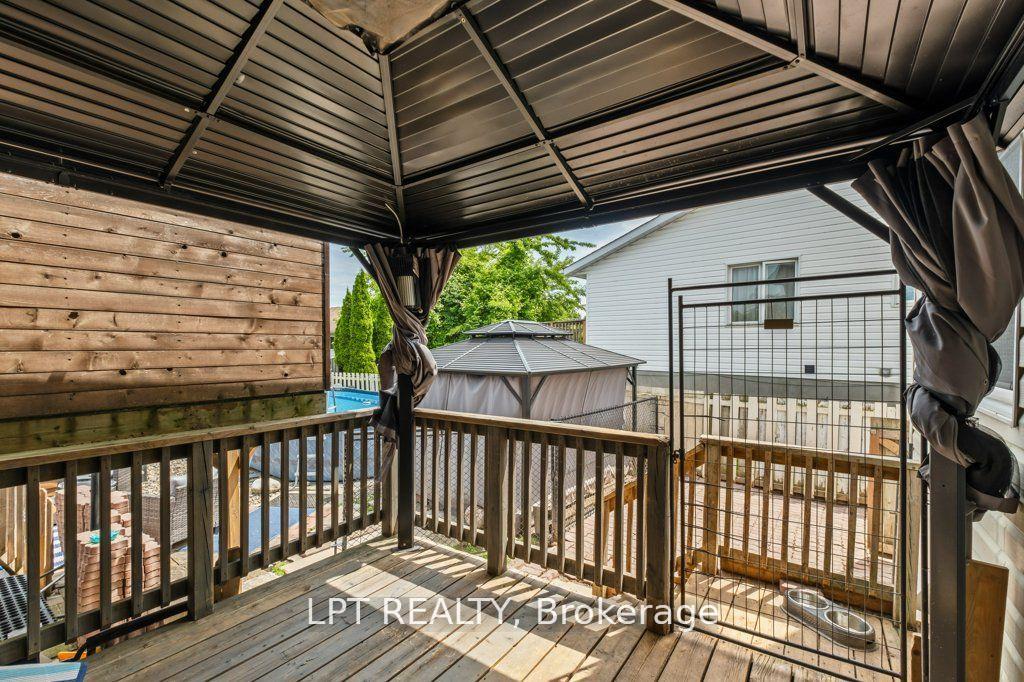Photo 30 of 975 Warburton Crescent, Kingston, East Gardiners Rd — HOMEH