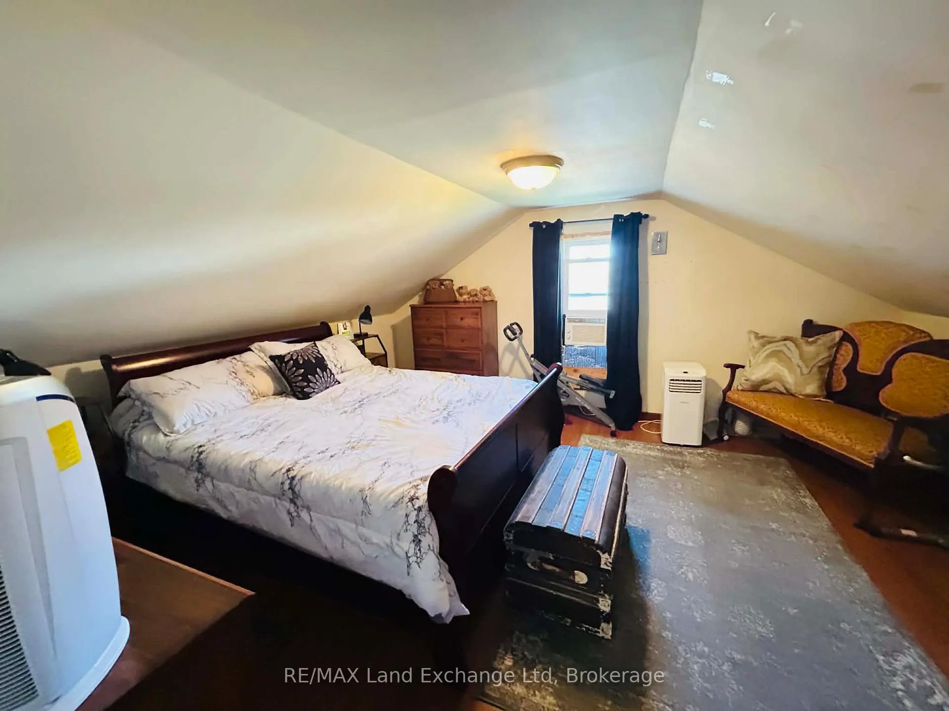 Photo 13 of 130 Henry Street, Minto — HOMEH