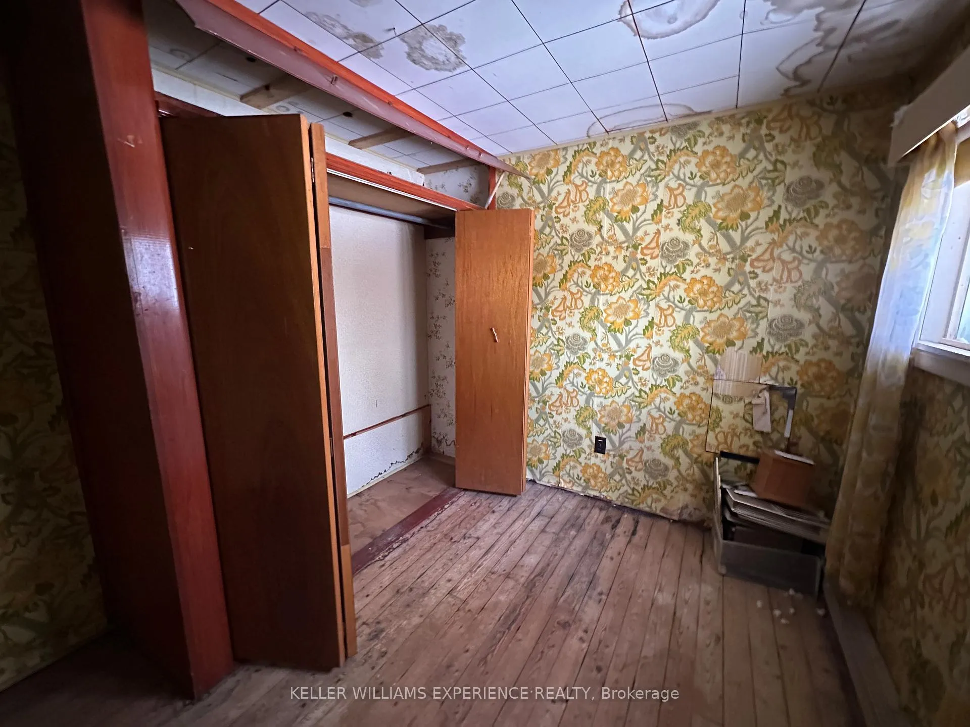 Photo 17 of 348 Norene Street, Midland — HOMEH