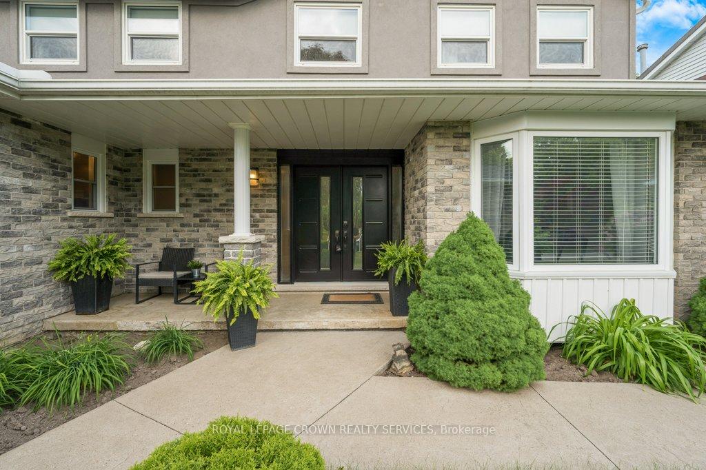 Photo 3 of 14 Pathfinder Crescent, Kitchener — HOMEH