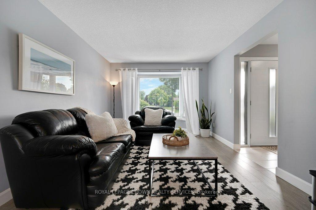 Photo 7 of 14 Pathfinder Crescent, Kitchener — HOMEH