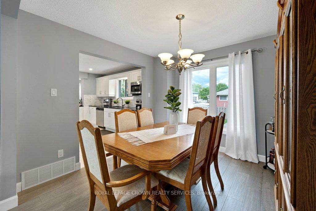 Photo 8 of 14 Pathfinder Crescent, Kitchener — HOMEH