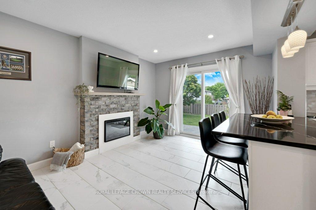 Photo 17 of 14 Pathfinder Crescent, Kitchener — HOMEH