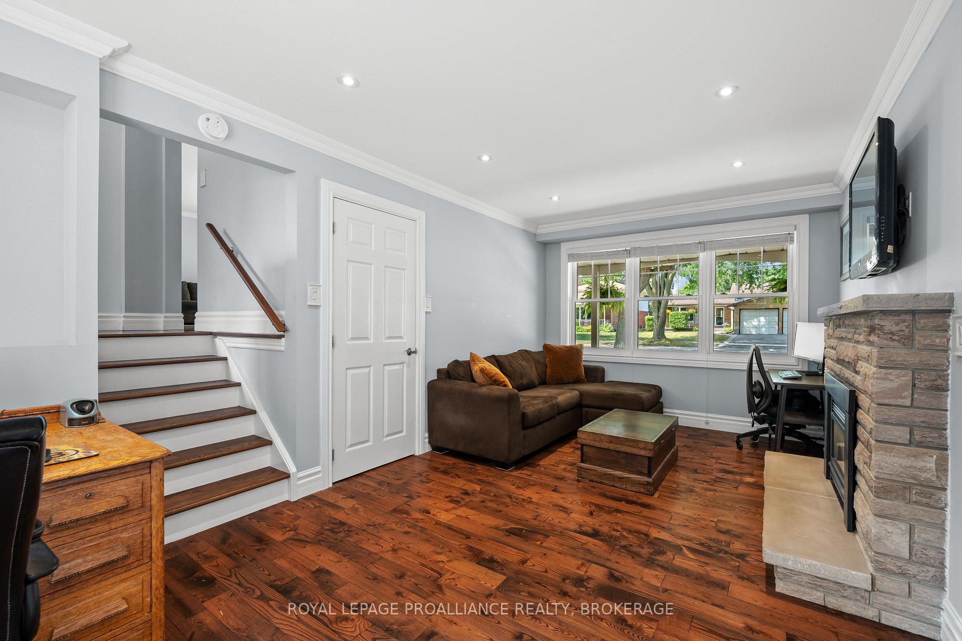 Photo 20 of 228 Glengarry Road, Kingston, West of Sir John A. Blvd — HOMEH