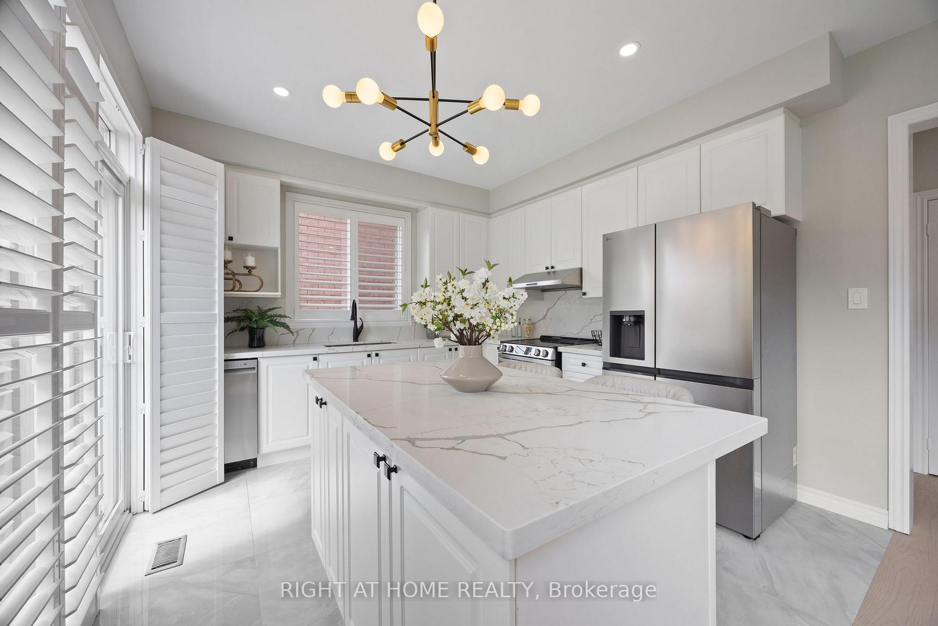 Photo 23 of 171 Edward Jeffreys Avenue, Markham, Wismer — HOMEH