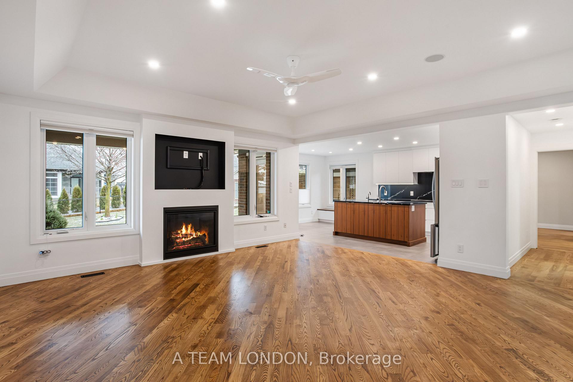 Photo 7 of 61 Stephen Moore Road Drive, Middlesex Centre, Kilworth — HOMEH