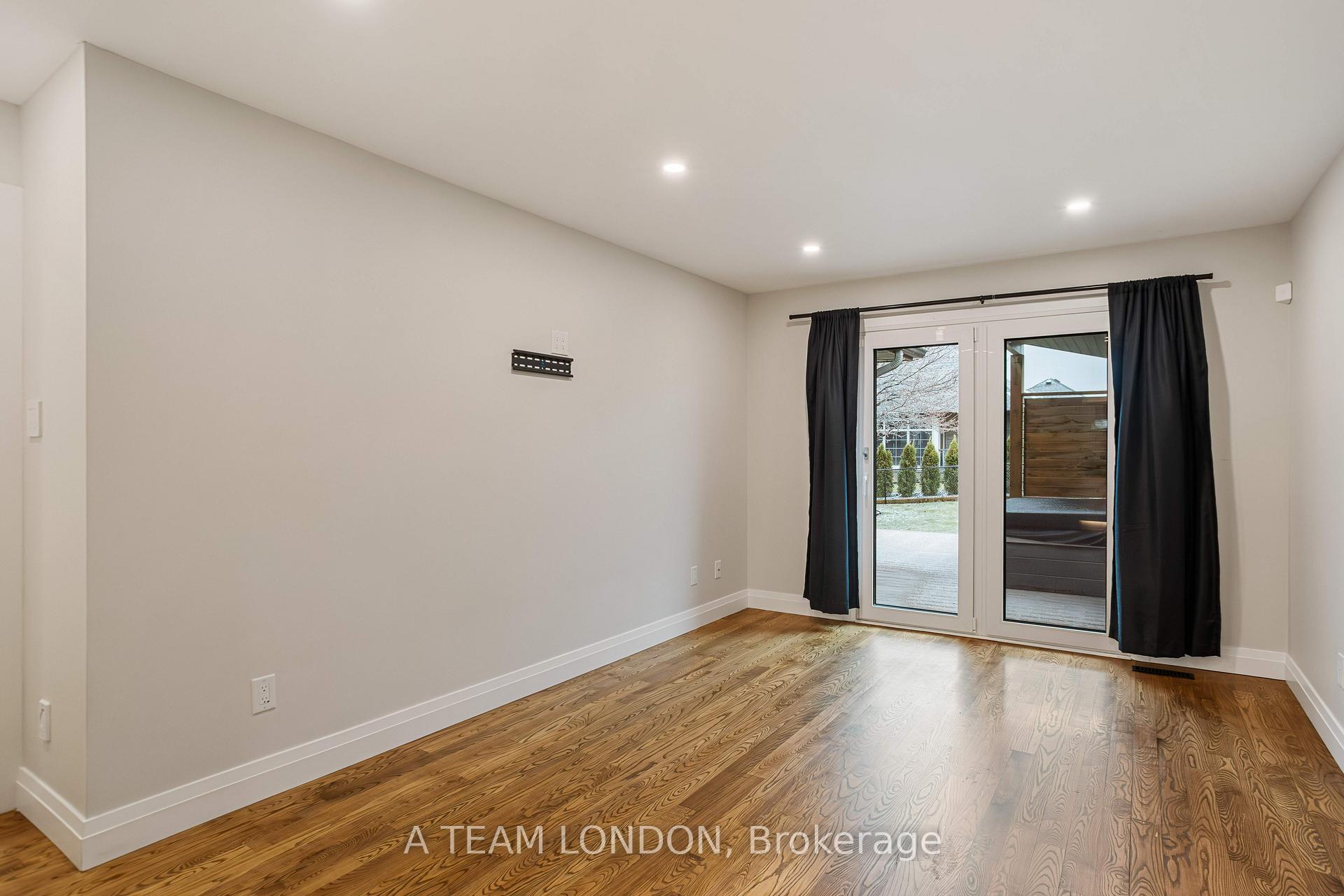 Photo 21 of 61 Stephen Moore Road Drive, Middlesex Centre, Kilworth — HOMEH