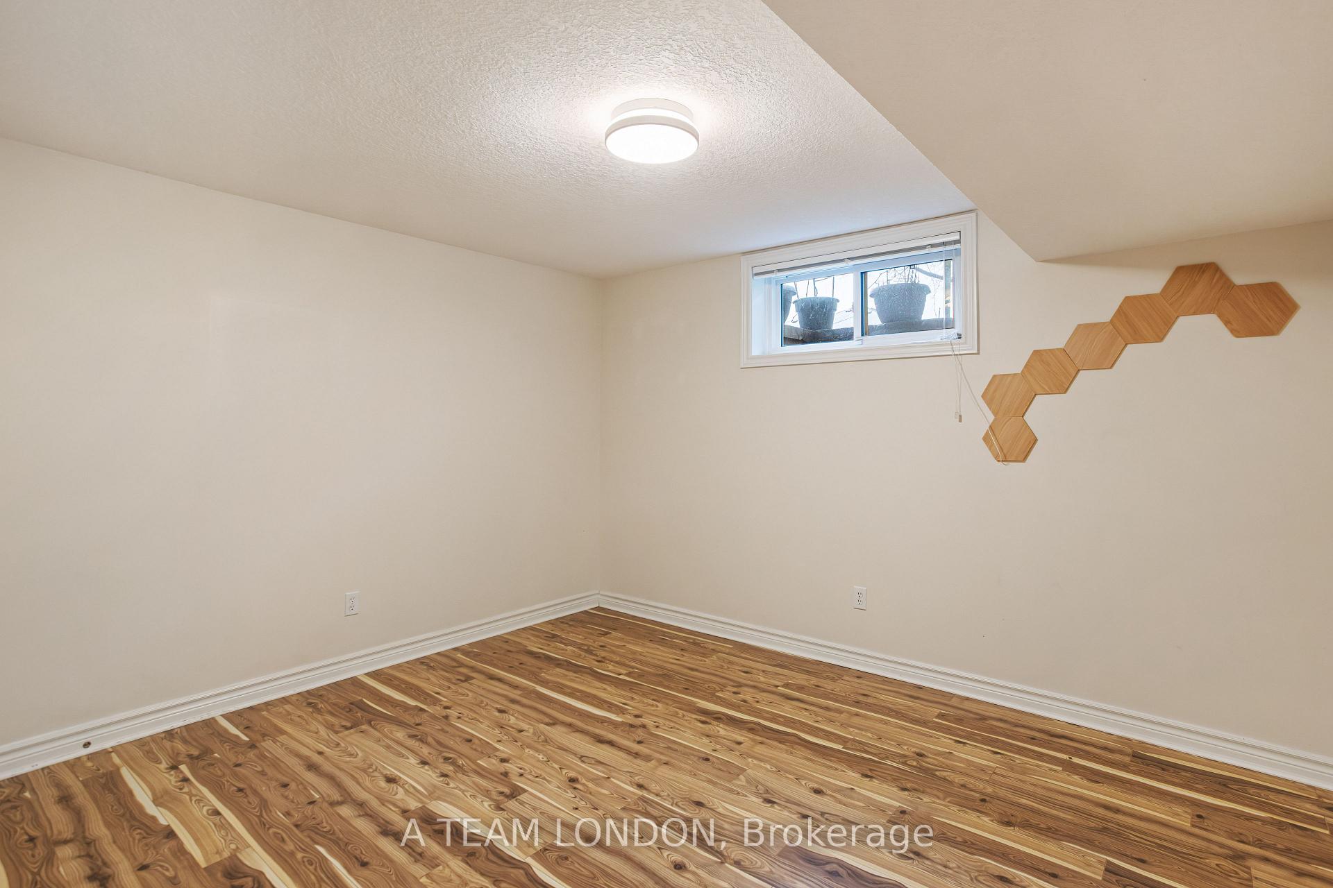 Photo 32 of 61 Stephen Moore Road Drive, Middlesex Centre, Kilworth — HOMEH