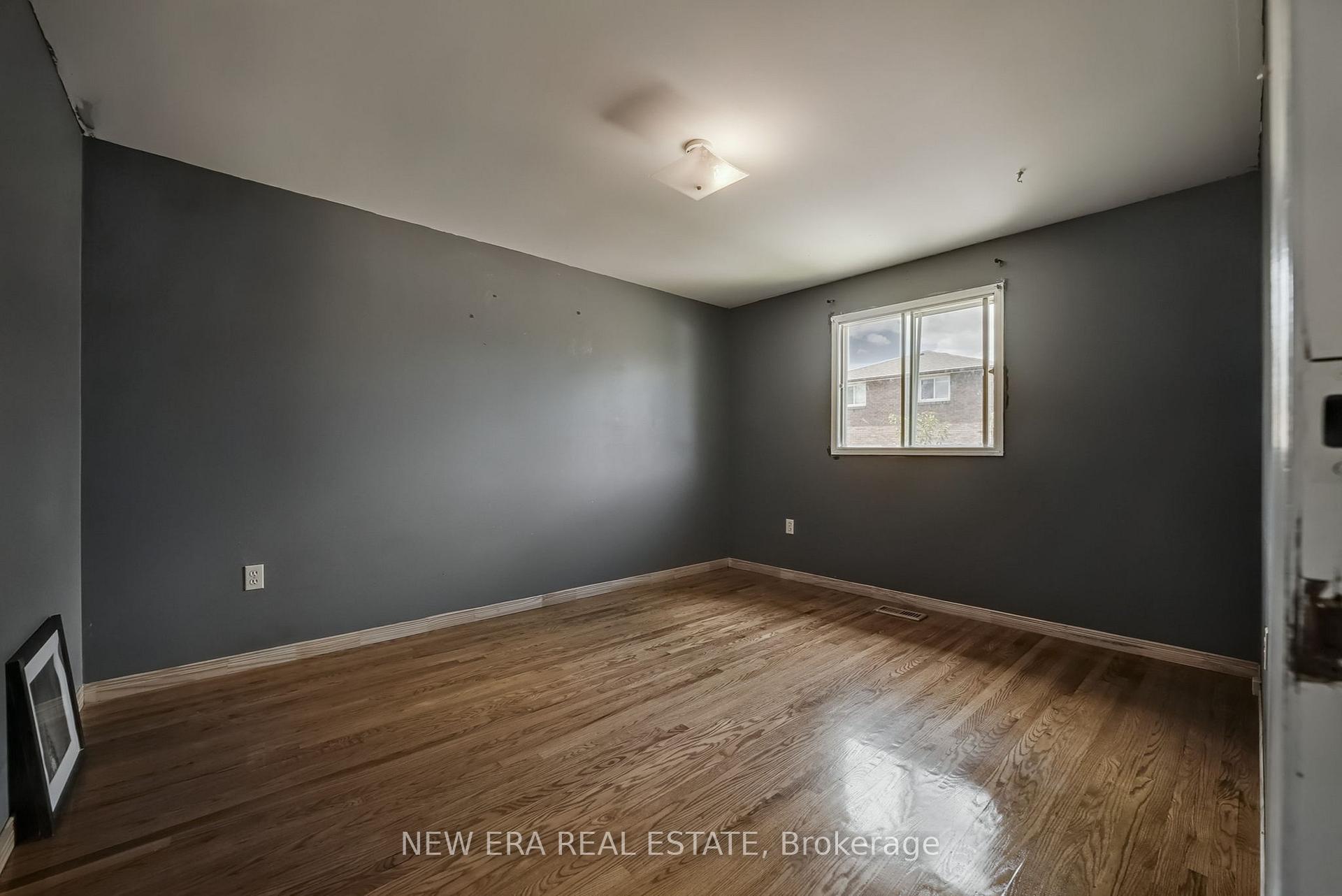 Photo 26 of 3 Envoy Boulevard, Hamilton, Stoney Creek — HOMEH