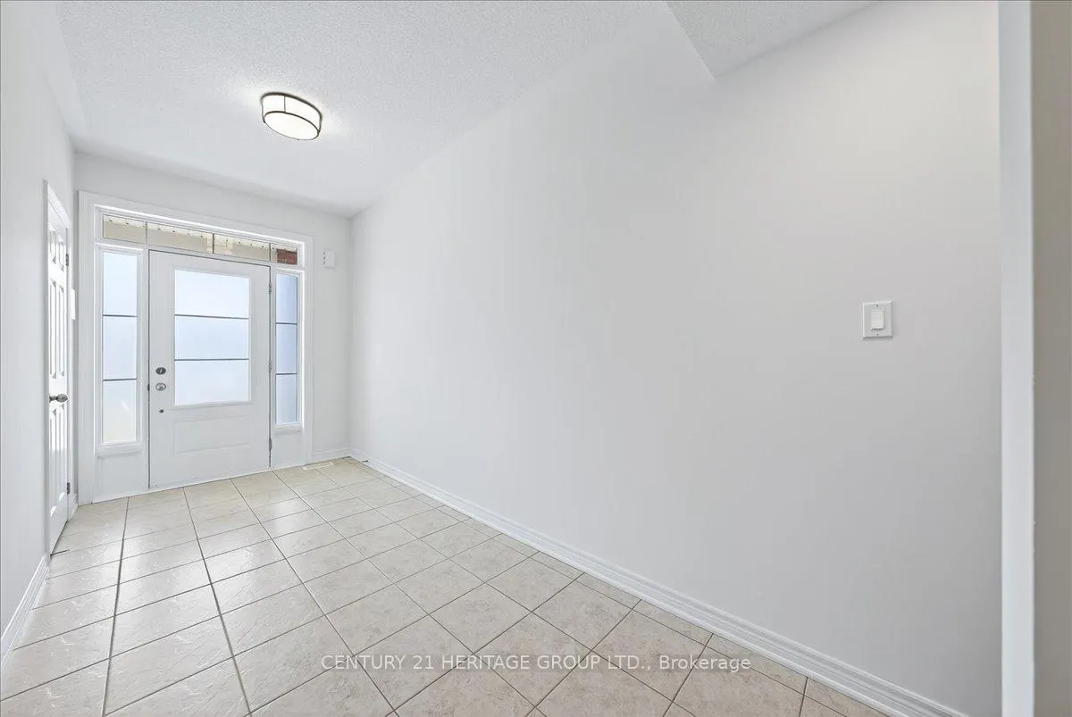 Photo 6 of 13 McLaughlin Avenue, Milton, Willmott — HOMEH