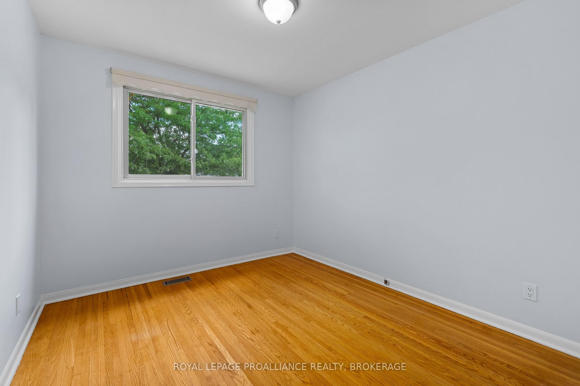 Photo 26 of 350 Norman Rogers Drive, Kingston, Central City West — HOMEH