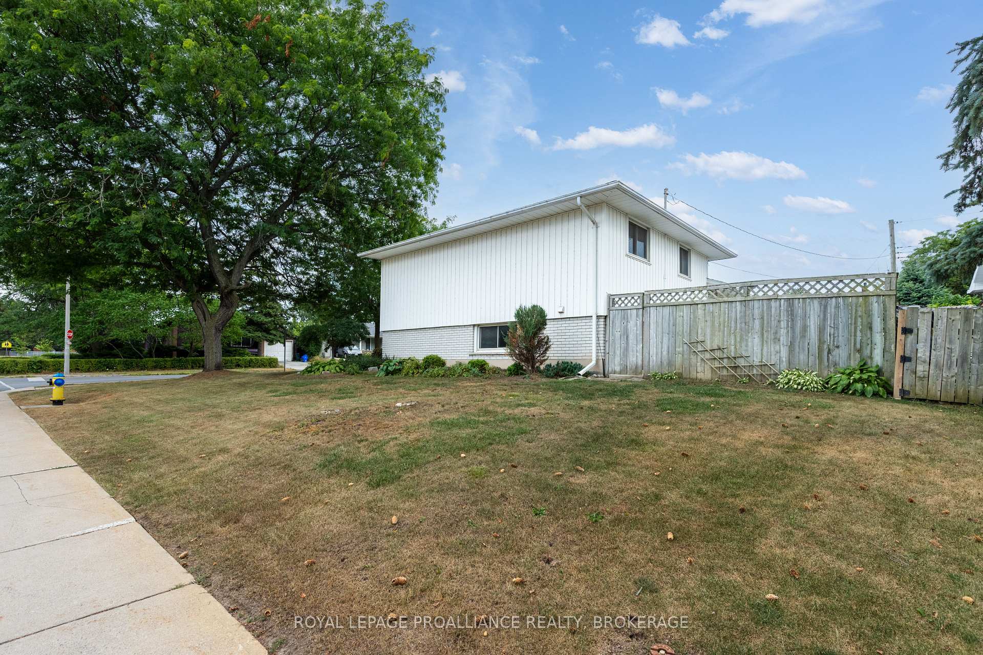 Photo 40 of 350 Norman Rogers Drive, Kingston, Central City West — HOMEH