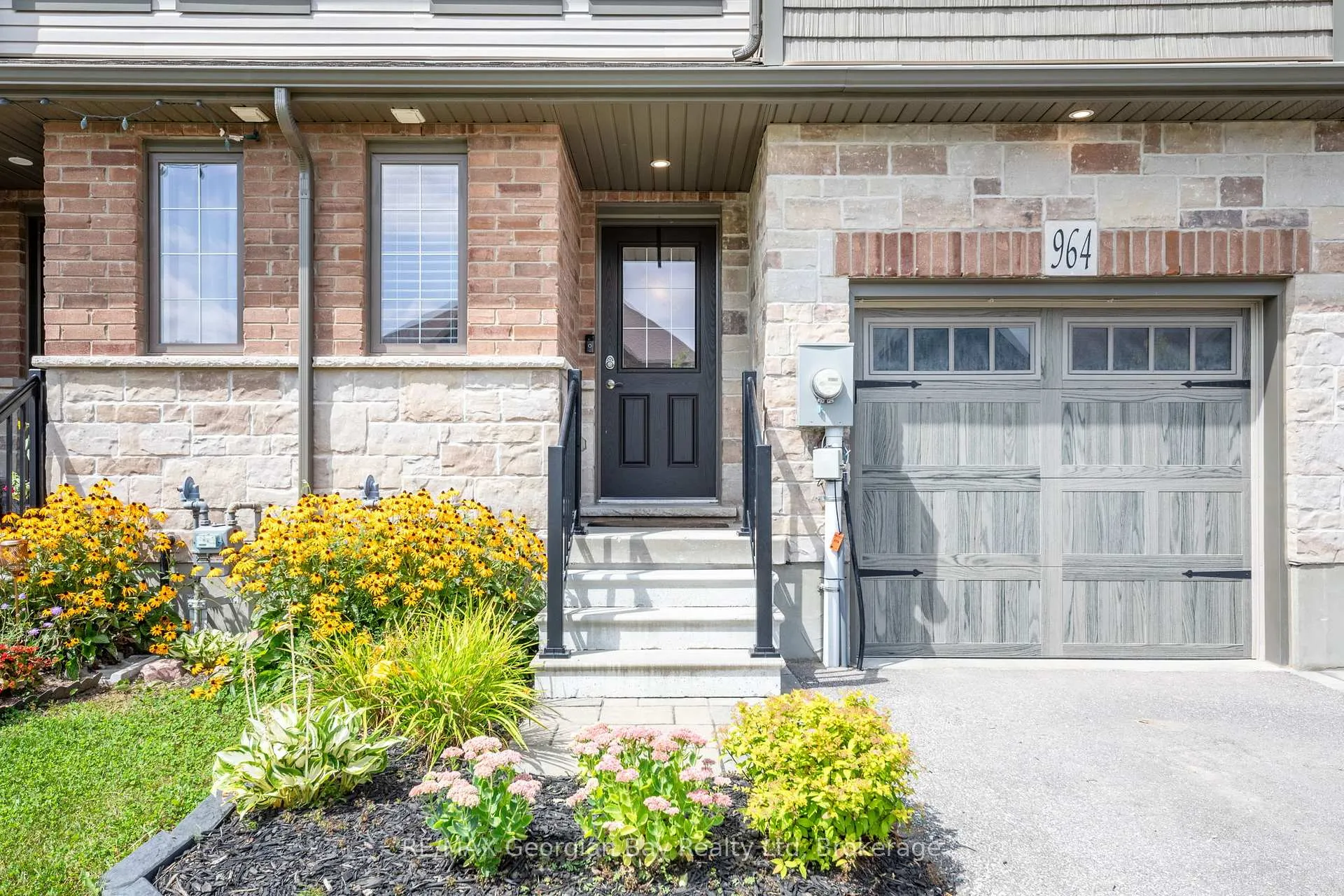 Photo 3 of 964 Wright Drive, Midland — HOMEH