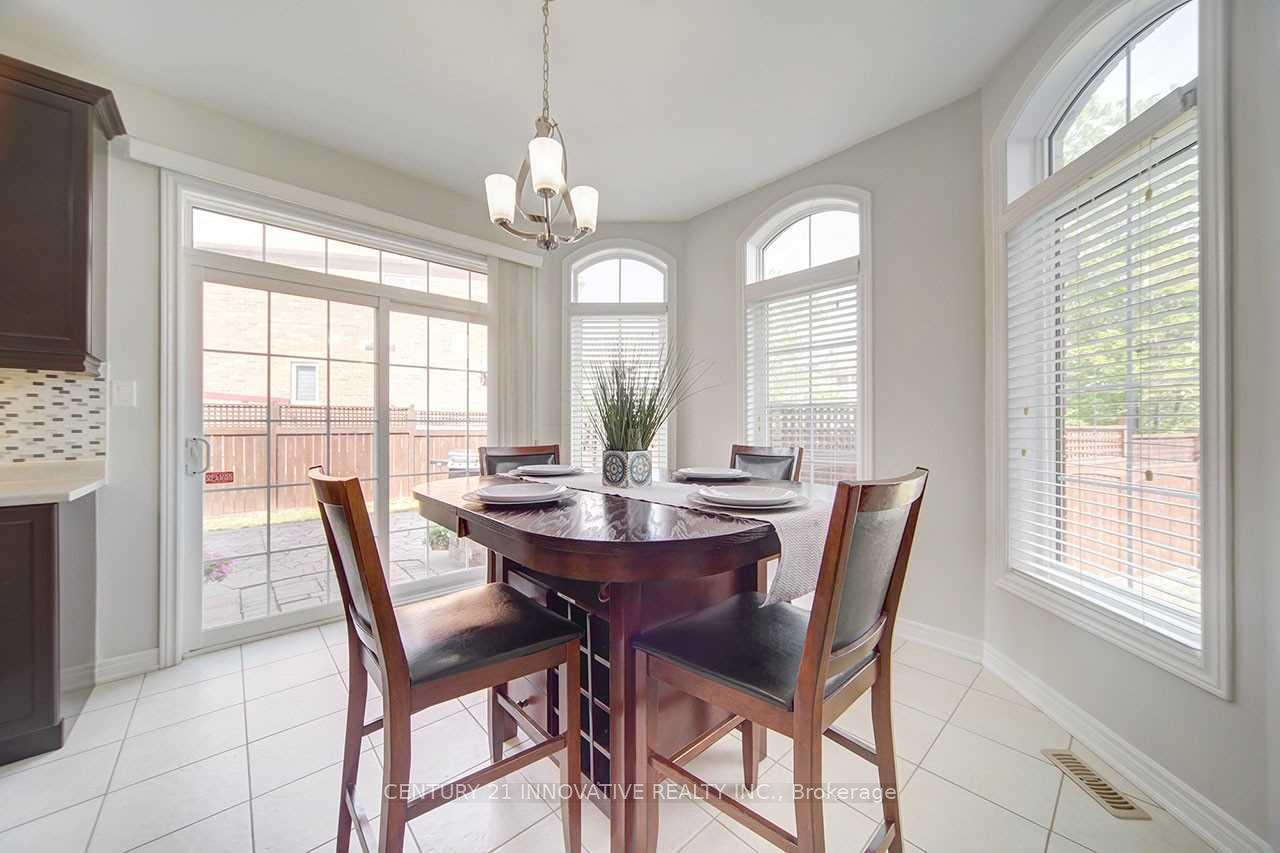 Photo 4 of 30 Albert Roffey Crescent, Markham, Box Grove — HOMEH