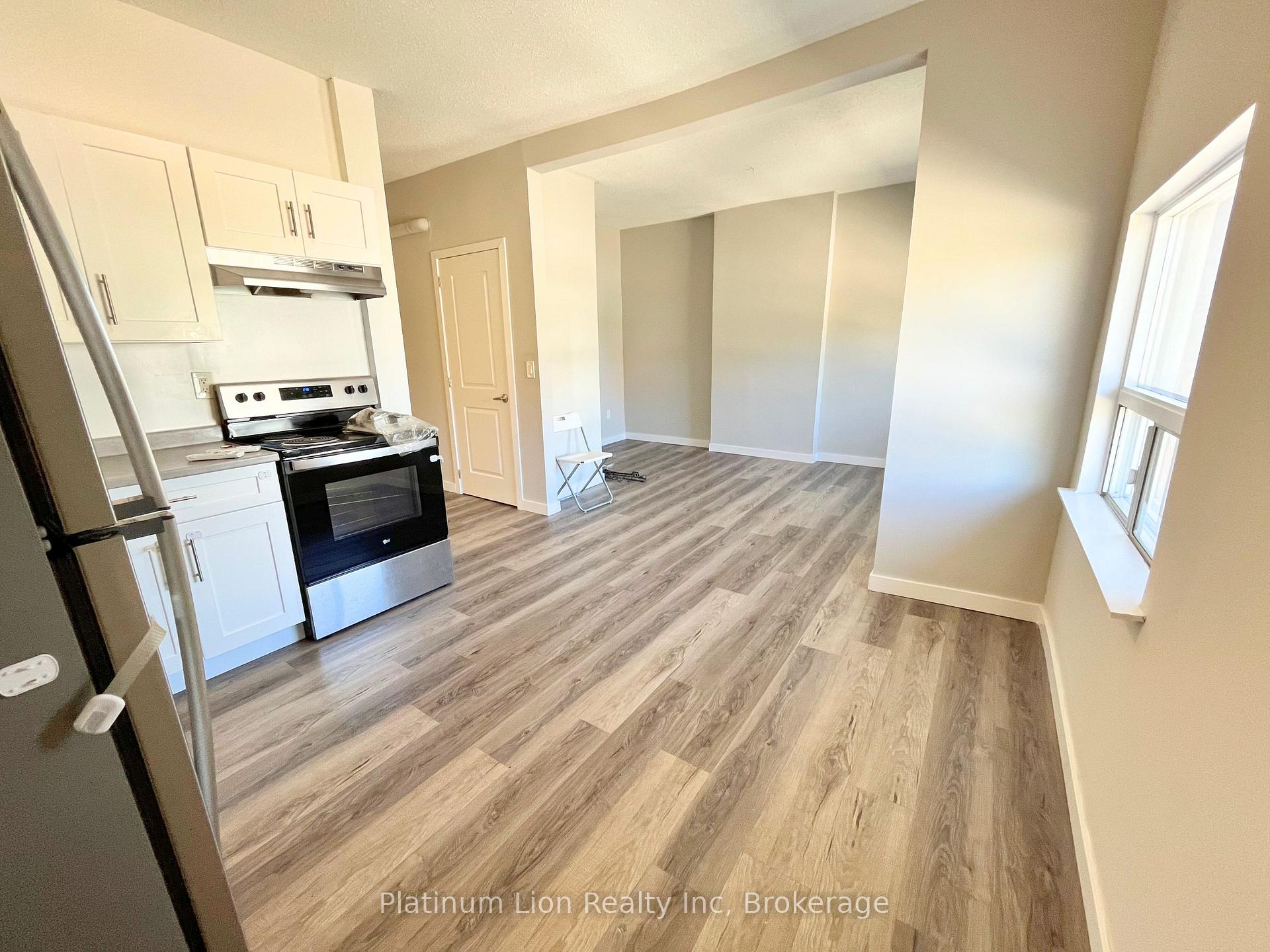 Photo 10 of Unit 7, 117 Park Street S, Hamilton, Durand — HOMEH