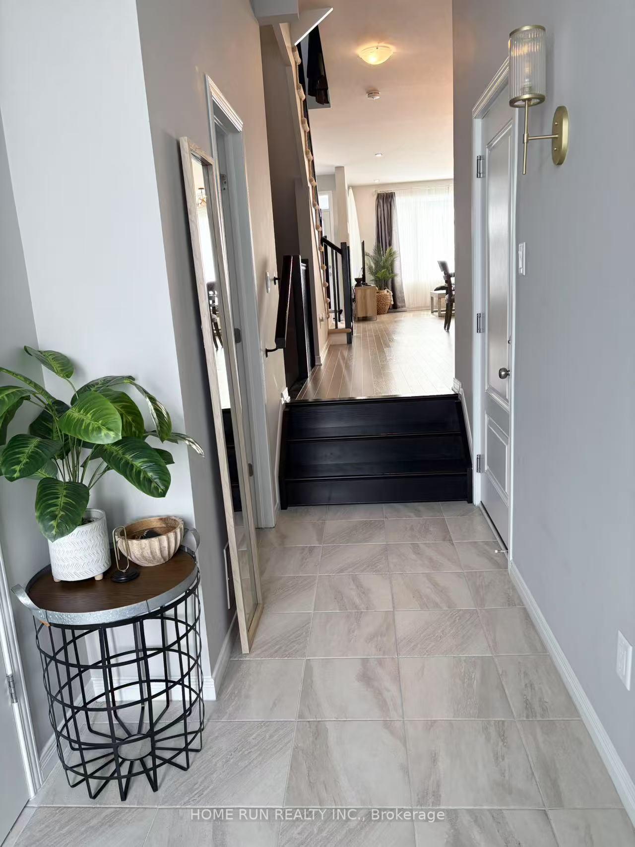 Photo 2 of 870 Paseana Place E, Ottawa, Kanata - Emerald Meadows/Trailwest — HOMEH