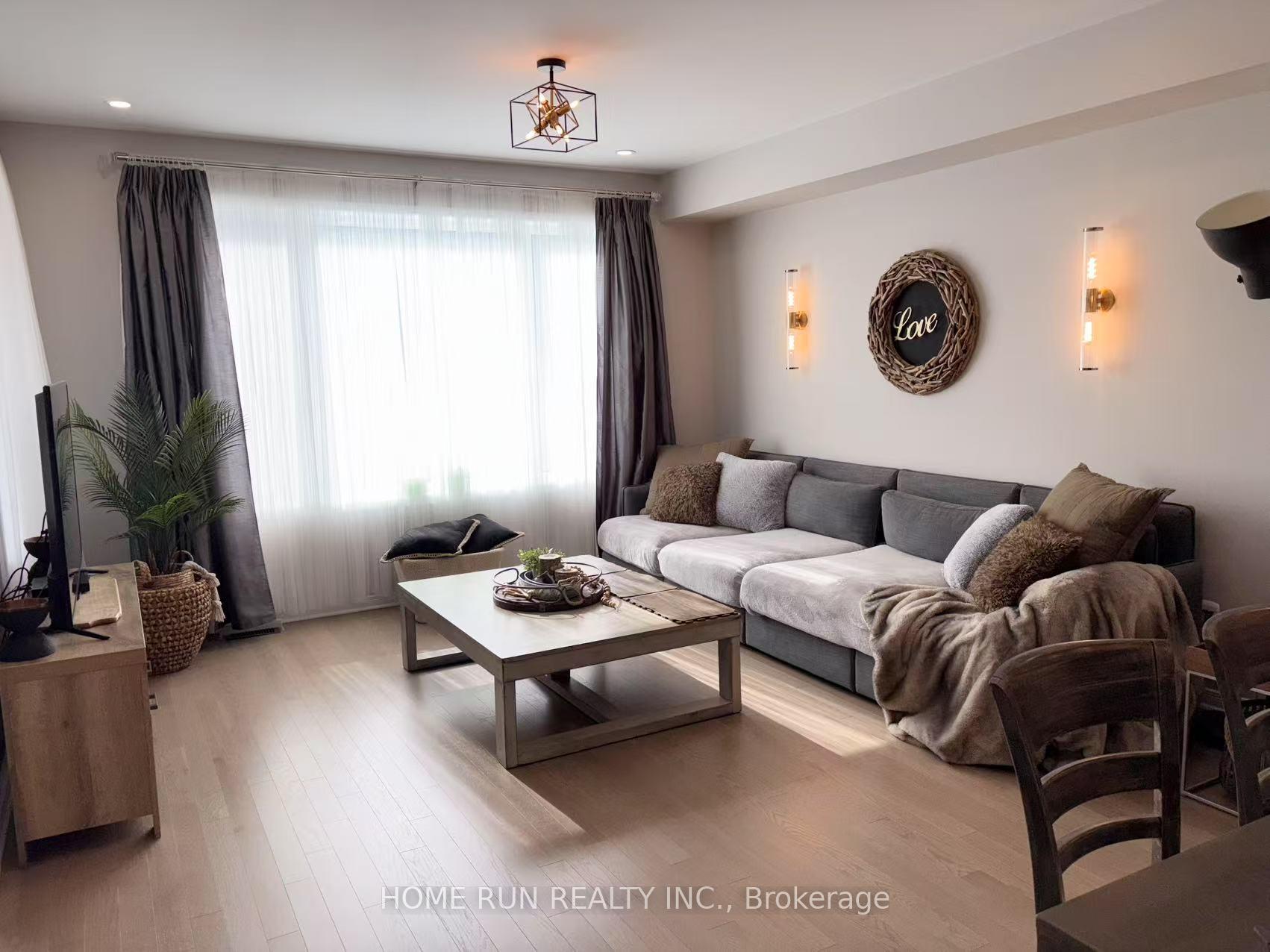 Photo 7 of 870 Paseana Place E, Ottawa, Kanata - Emerald Meadows/Trailwest — HOMEH