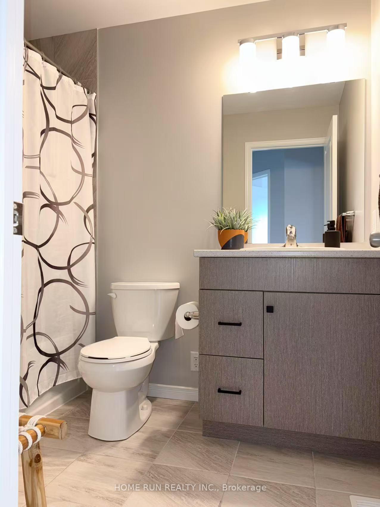 Photo 15 of 870 Paseana Place E, Ottawa, Kanata - Emerald Meadows/Trailwest — HOMEH