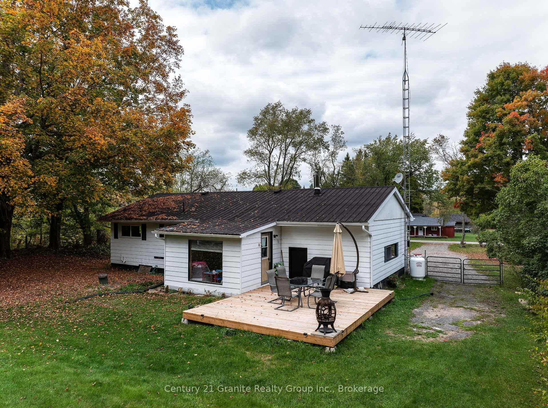 Photo 29 of 1229 Spring Valley Road, Minden Hills, Lutterworth — HOMEH