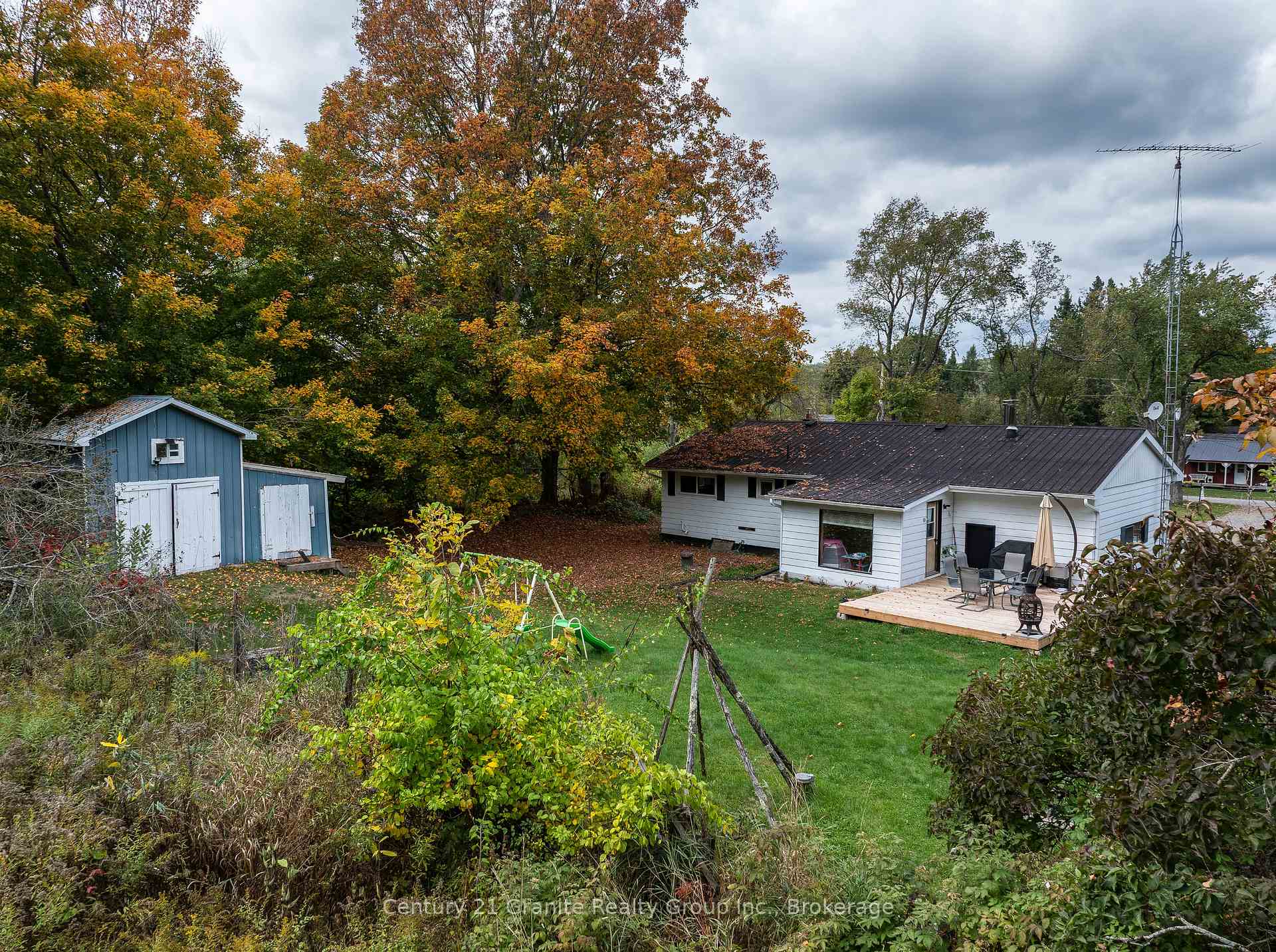 Photo 31 of 1229 Spring Valley Road, Minden Hills, Lutterworth — HOMEH