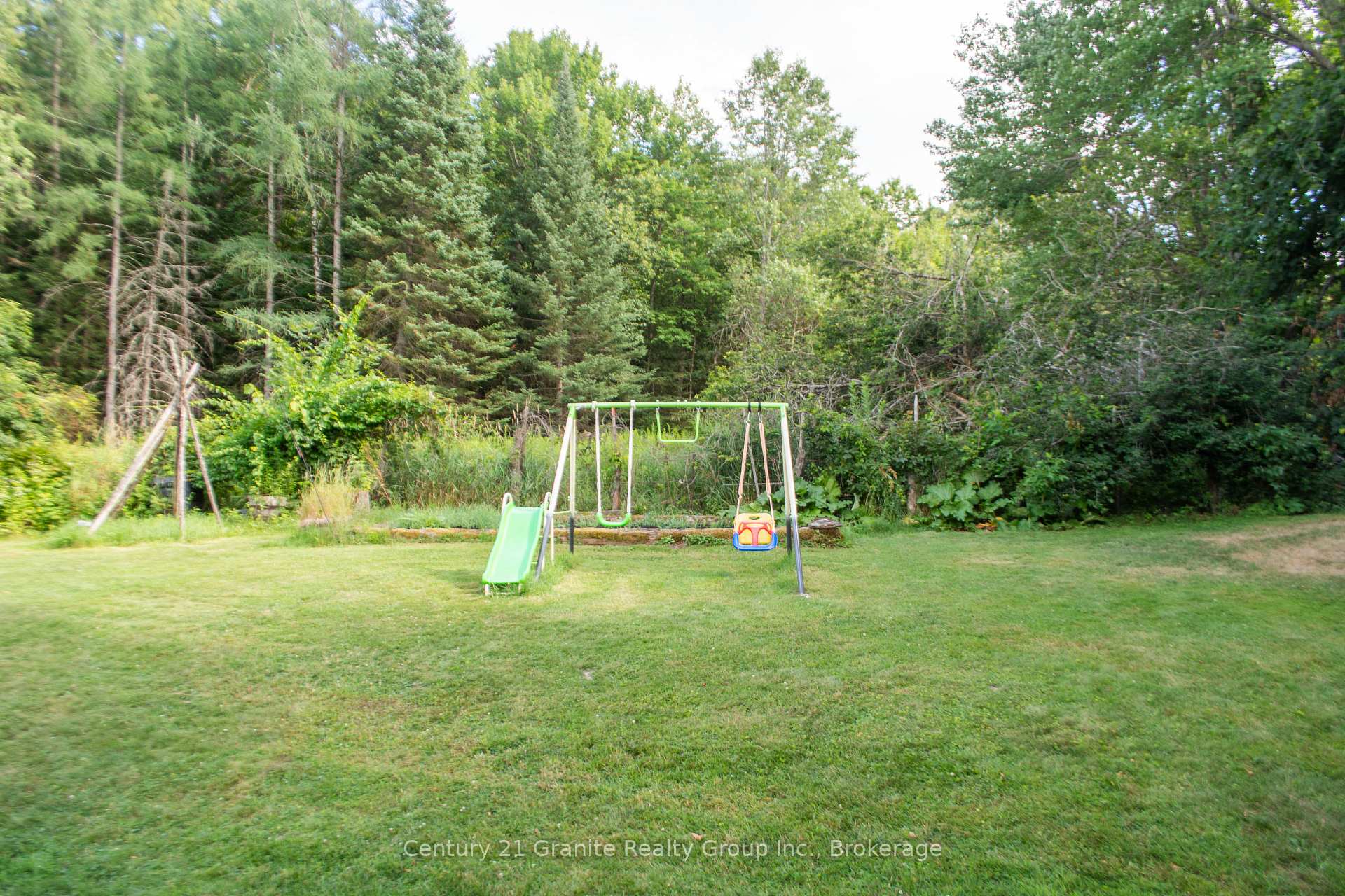 Photo 32 of 1229 Spring Valley Road, Minden Hills, Lutterworth — HOMEH