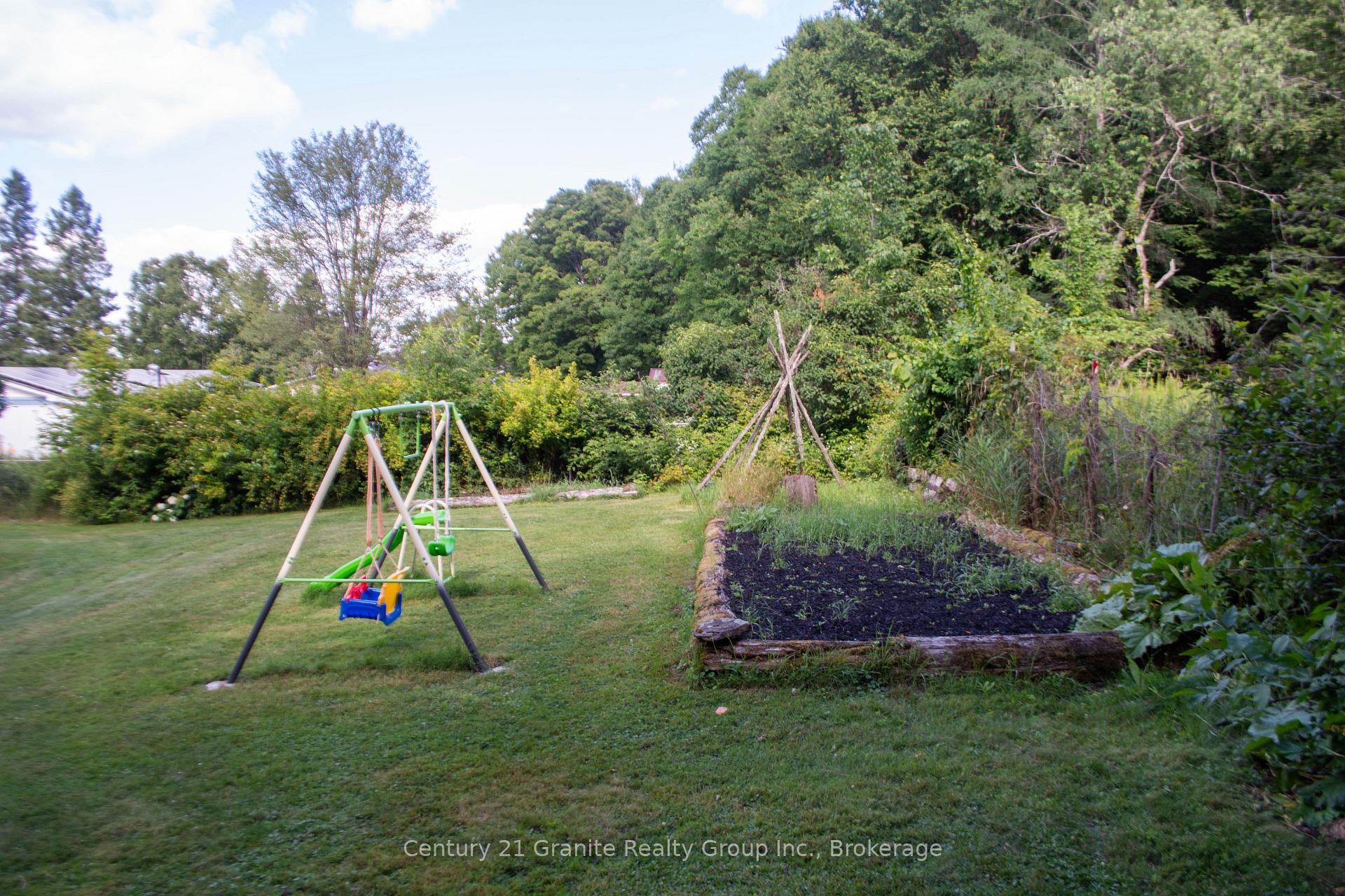 Photo 33 of 1229 Spring Valley Road, Minden Hills, Lutterworth — HOMEH