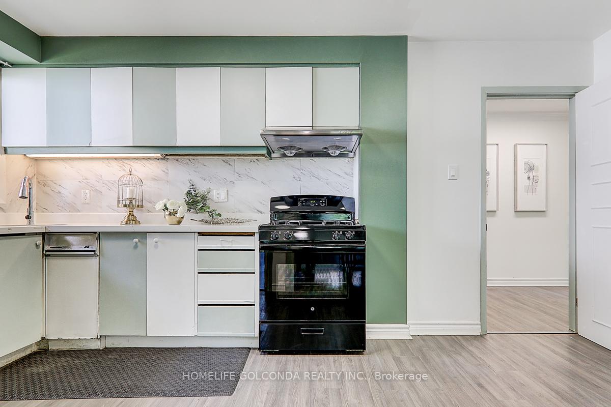 Photo 23 of 21 Southdale Drive S, Markham, Bullock — HOMEH