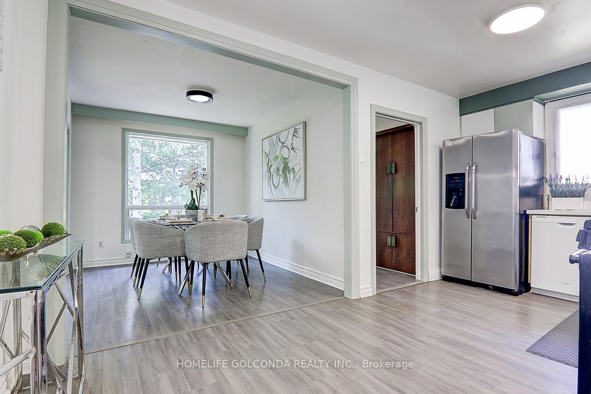 Photo 25 of 21 Southdale Drive S, Markham, Bullock — HOMEH
