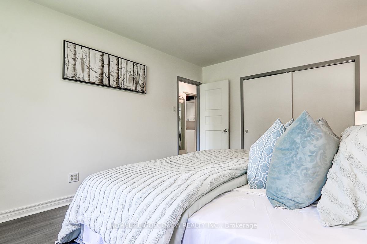 Photo 32 of 21 Southdale Drive S, Markham, Bullock — HOMEH