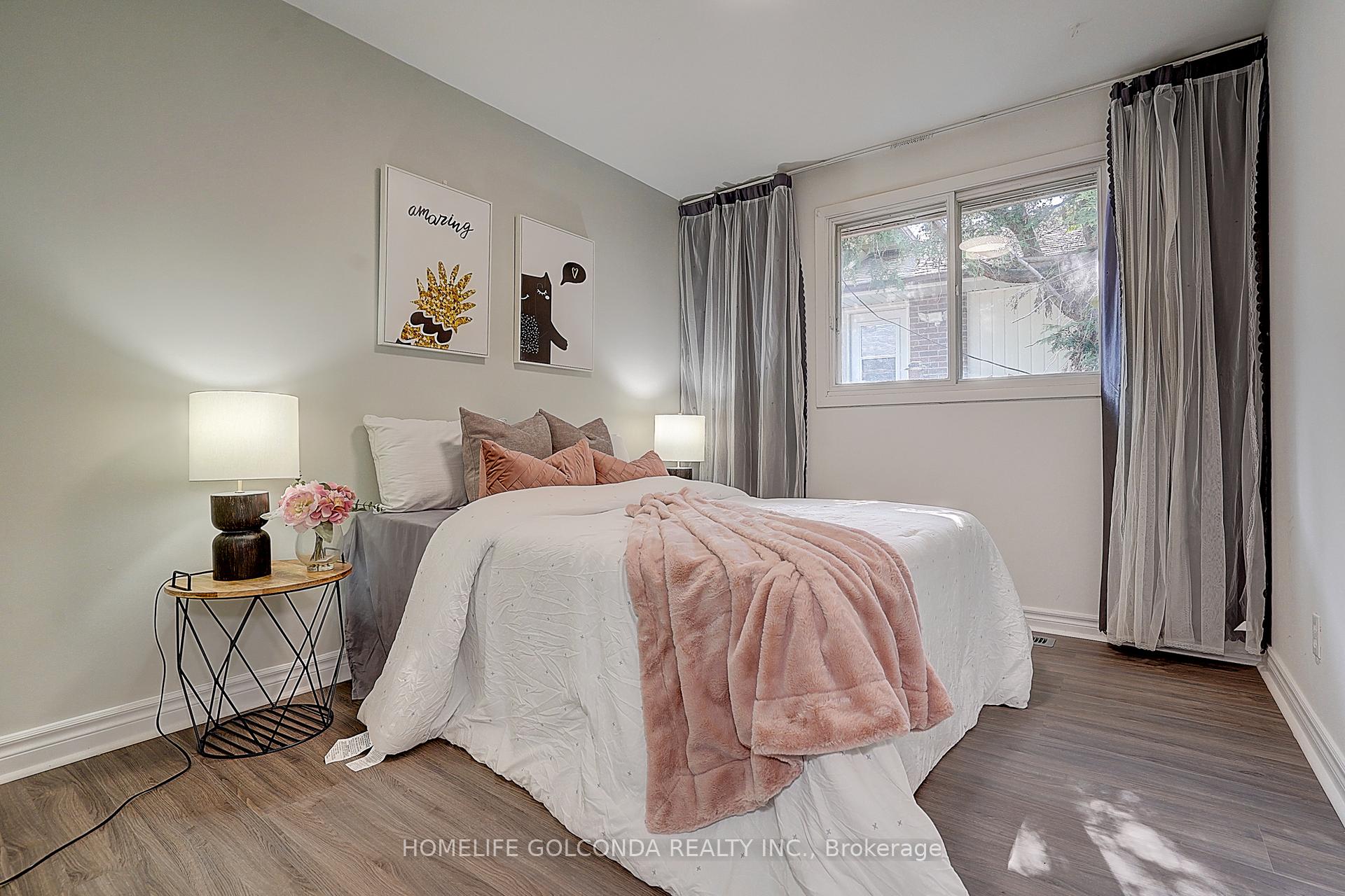Photo 35 of 21 Southdale Drive S, Markham, Bullock — HOMEH