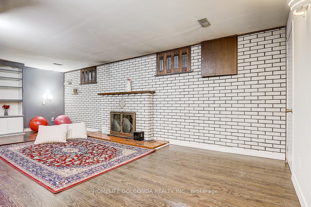 Photo 38 of 21 Southdale Drive S, Markham, Bullock — HOMEH