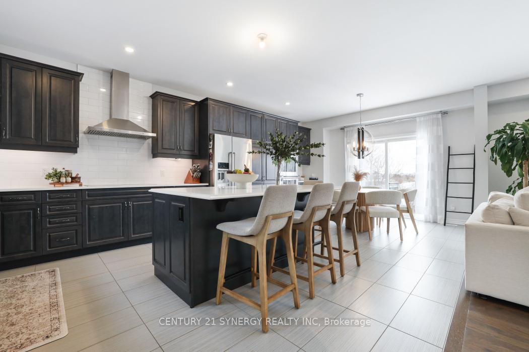Photo 6 of 110 Westphalian Avenue, Ottawa, Kanata - Emerald Meadows/Trailwest — HOMEH