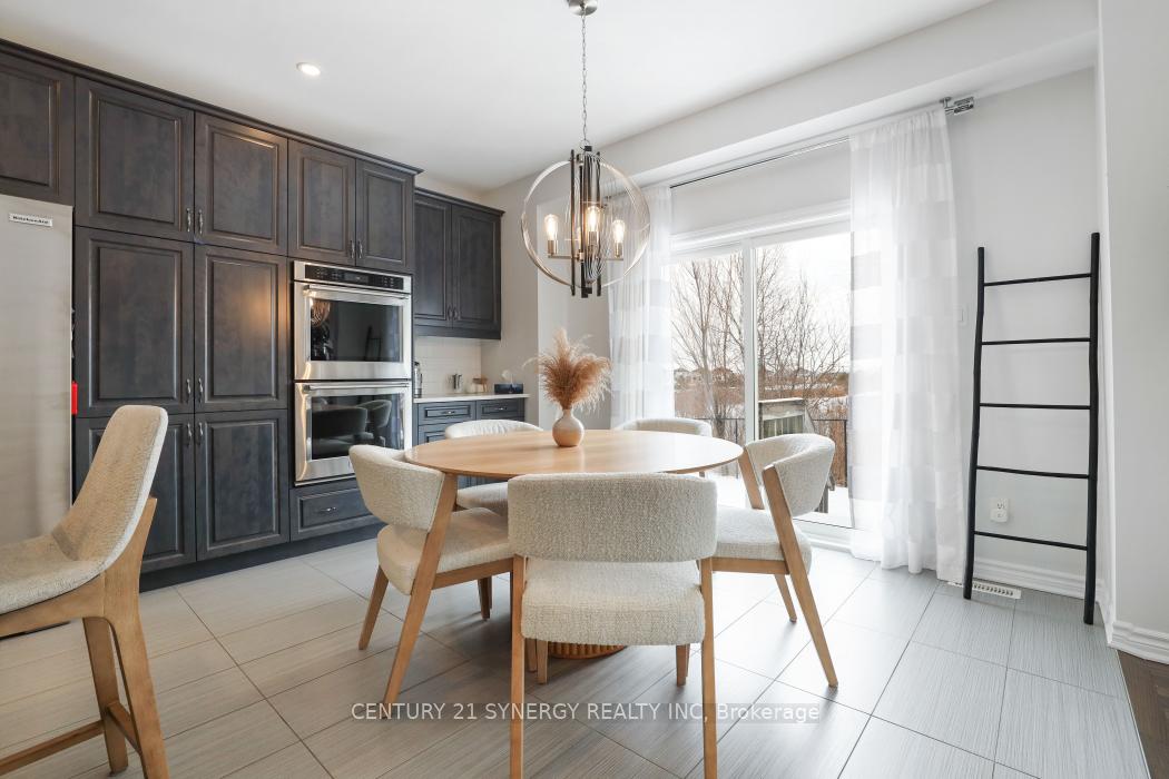 Photo 7 of 110 Westphalian Avenue, Ottawa, Kanata - Emerald Meadows/Trailwest — HOMEH