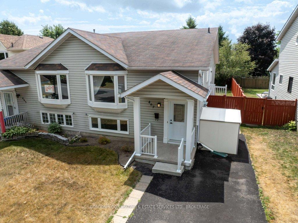 Front of 467 Grandtrunk Avenue