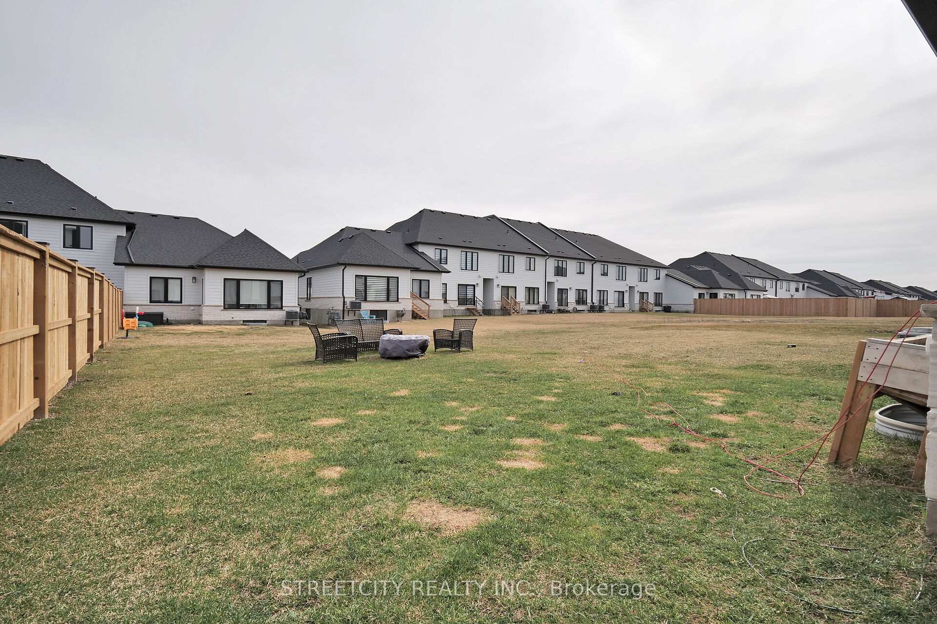 Photo 30 of 120 Doan Drive E, Middlesex Centre, Rural Middlesex Centre — HOMEH