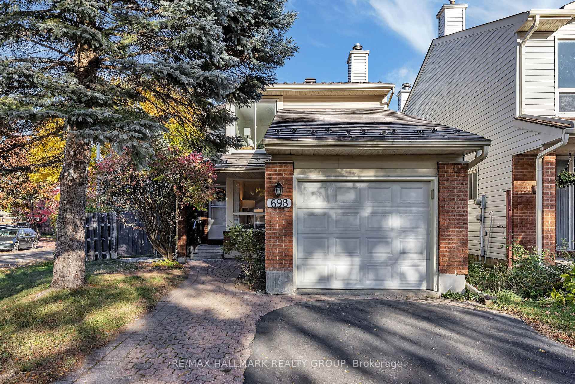 Photo 7 of 698 Malibu Terrace, Ottawa, Courtland Park — HOMEH