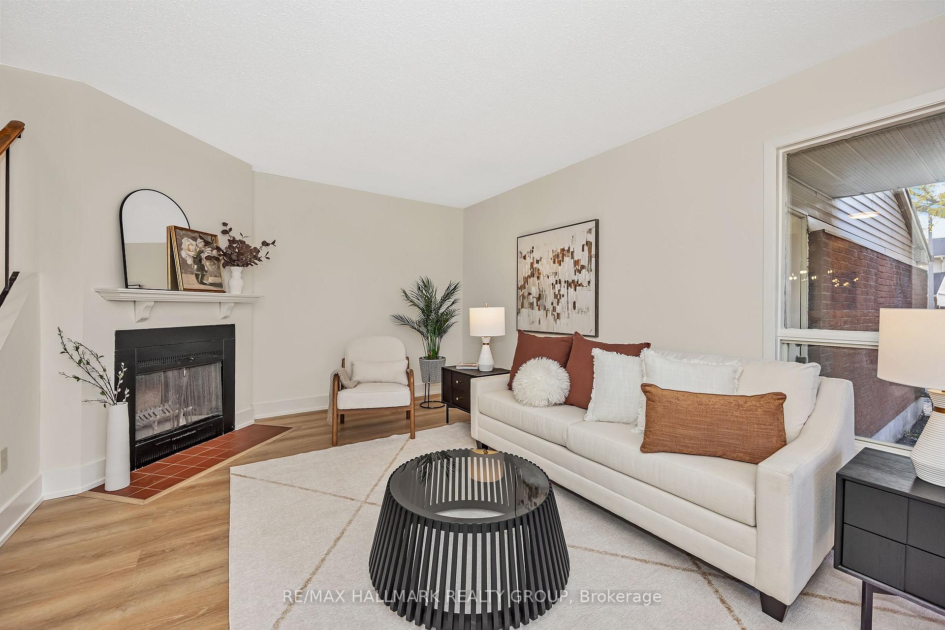 Photo 9 of 698 Malibu Terrace, Ottawa, Courtland Park — HOMEH