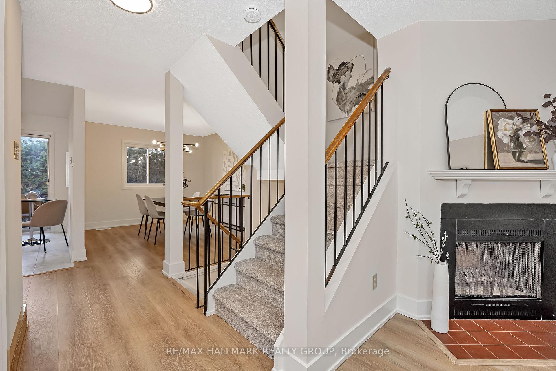Photo 20 of 698 Malibu Terrace, Ottawa, Courtland Park — HOMEH