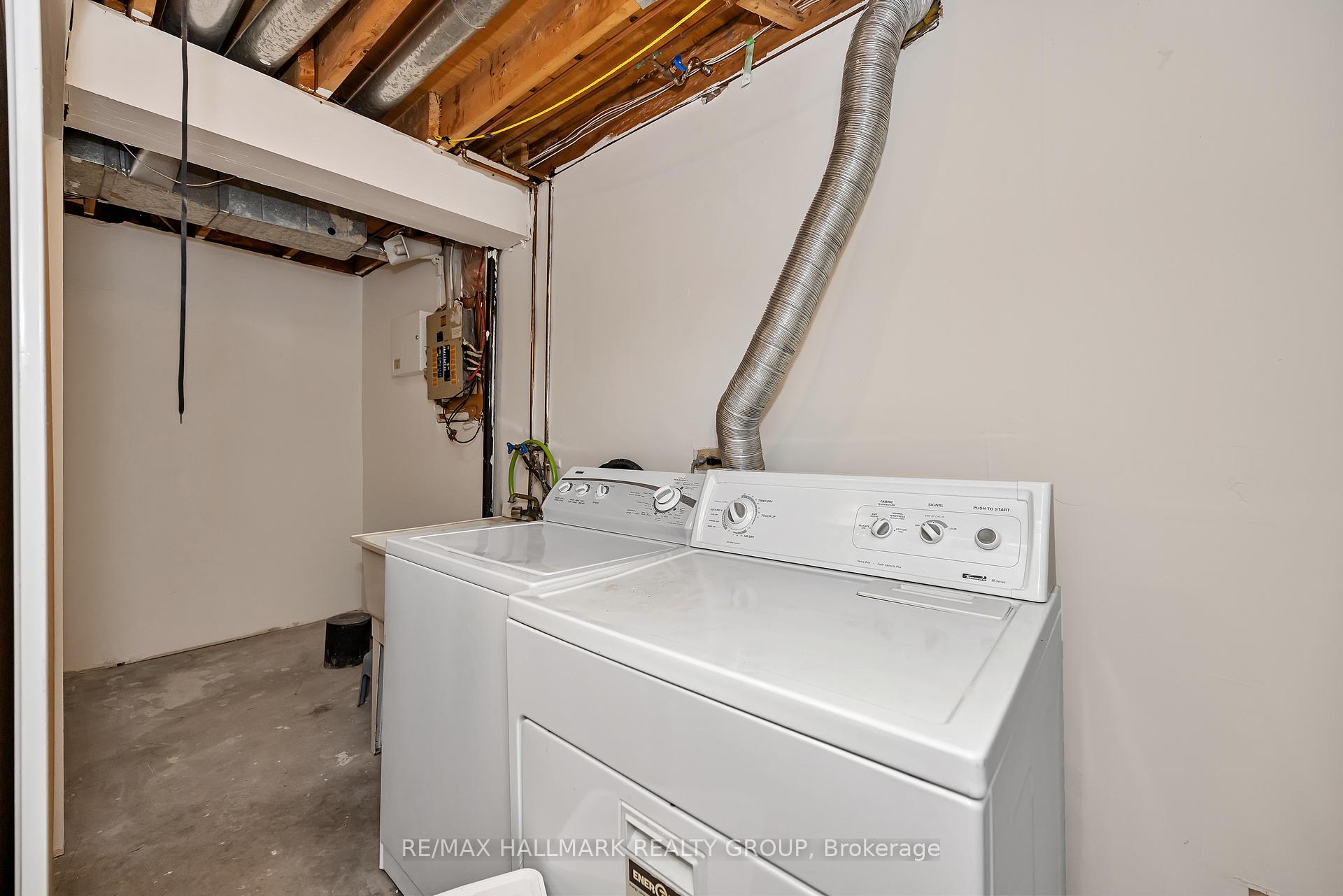 Photo 41 of 698 Malibu Terrace, Ottawa, Courtland Park — HOMEH