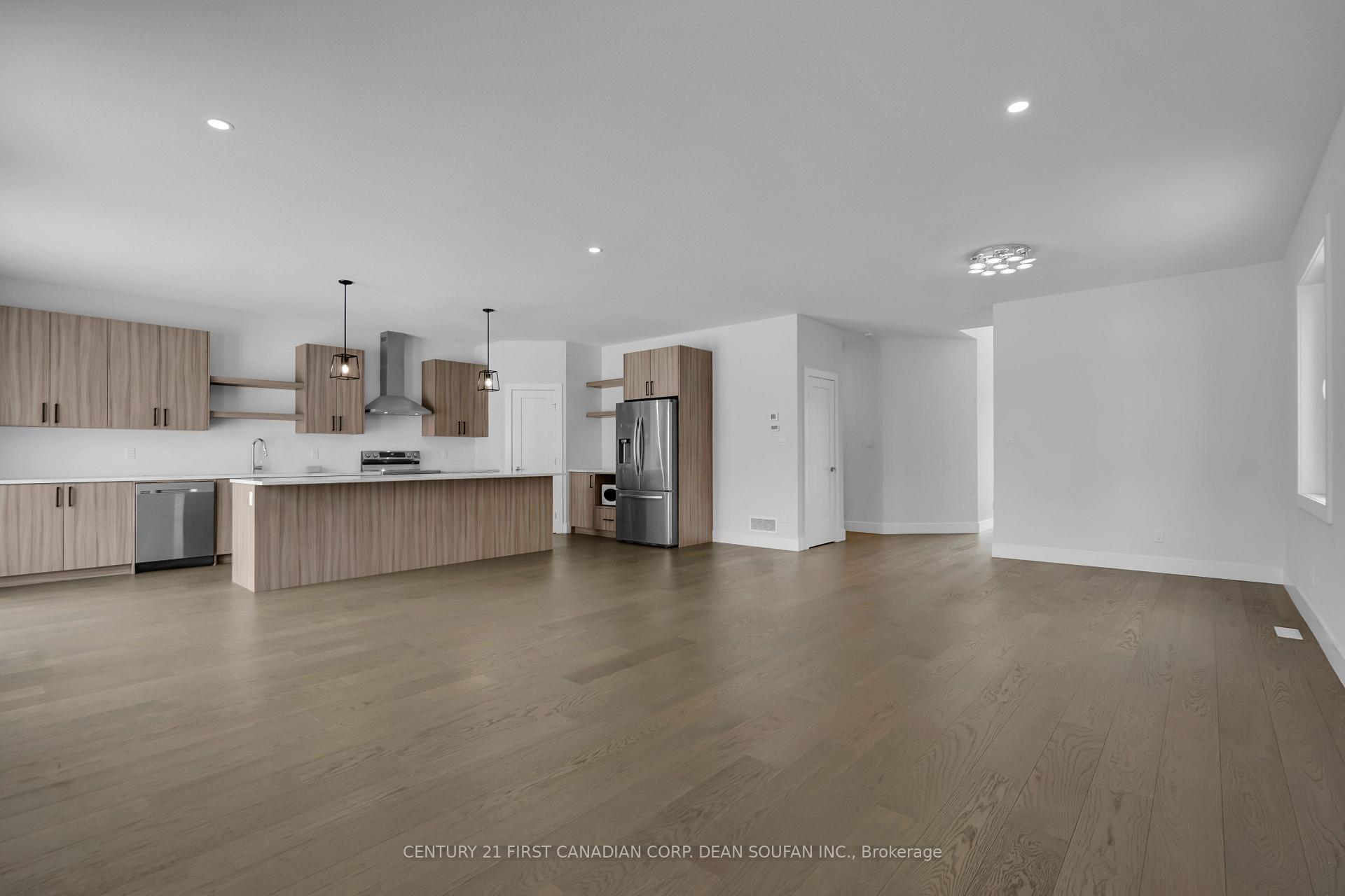Photo 8 of 60 Poole Crescent, Middlesex Centre, Kilworth — HOMEH