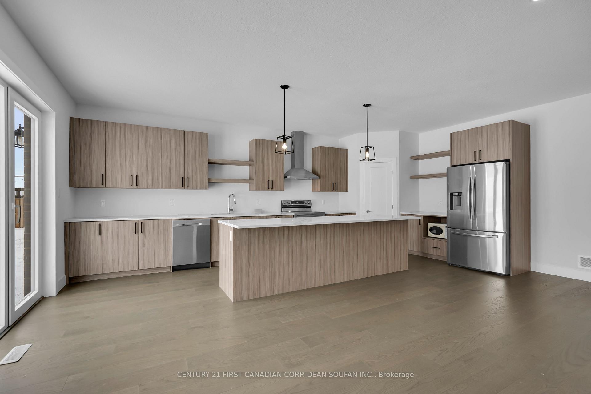 Photo 10 of 60 Poole Crescent, Middlesex Centre, Kilworth — HOMEH