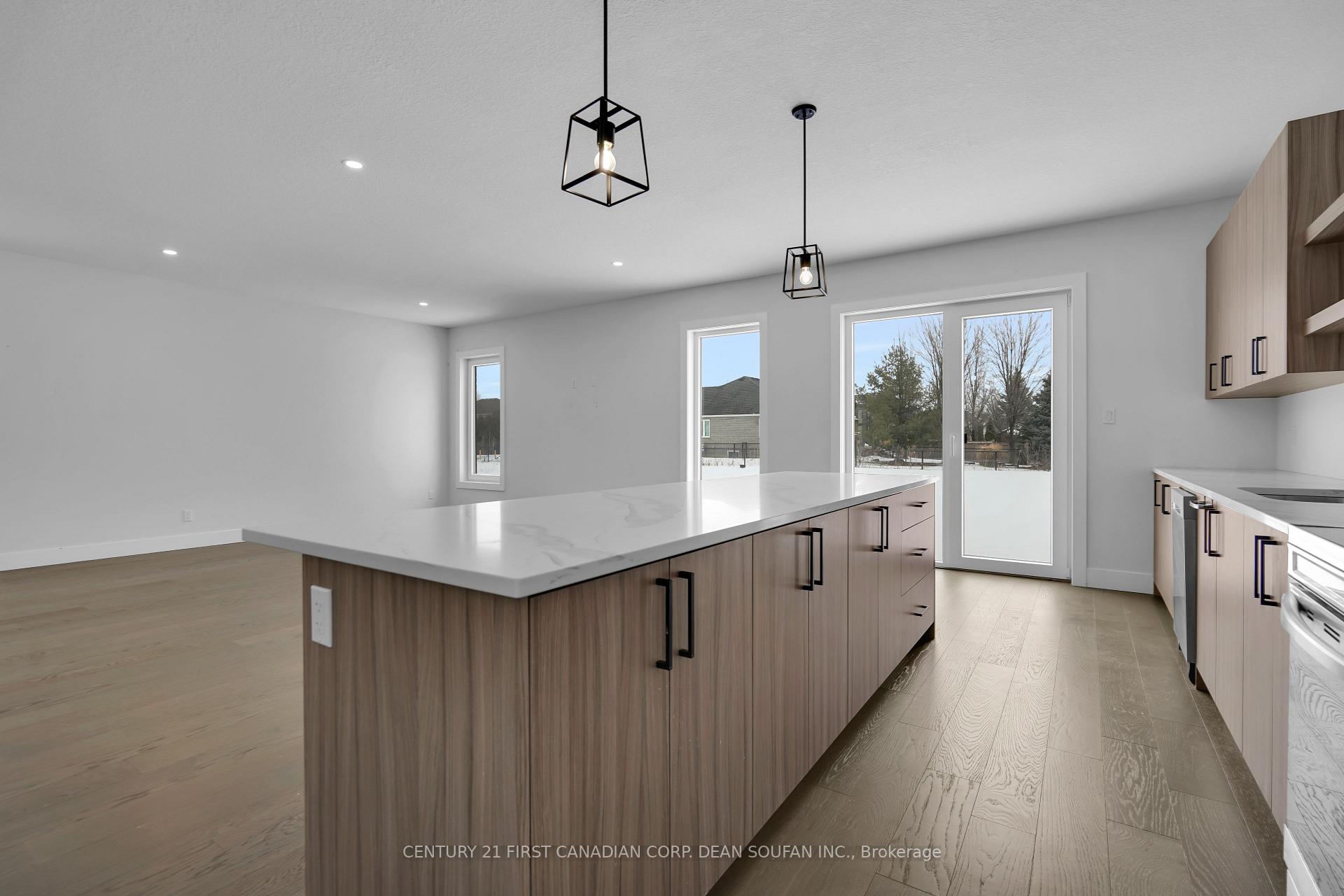 Photo 16 of 60 Poole Crescent, Middlesex Centre, Kilworth — HOMEH