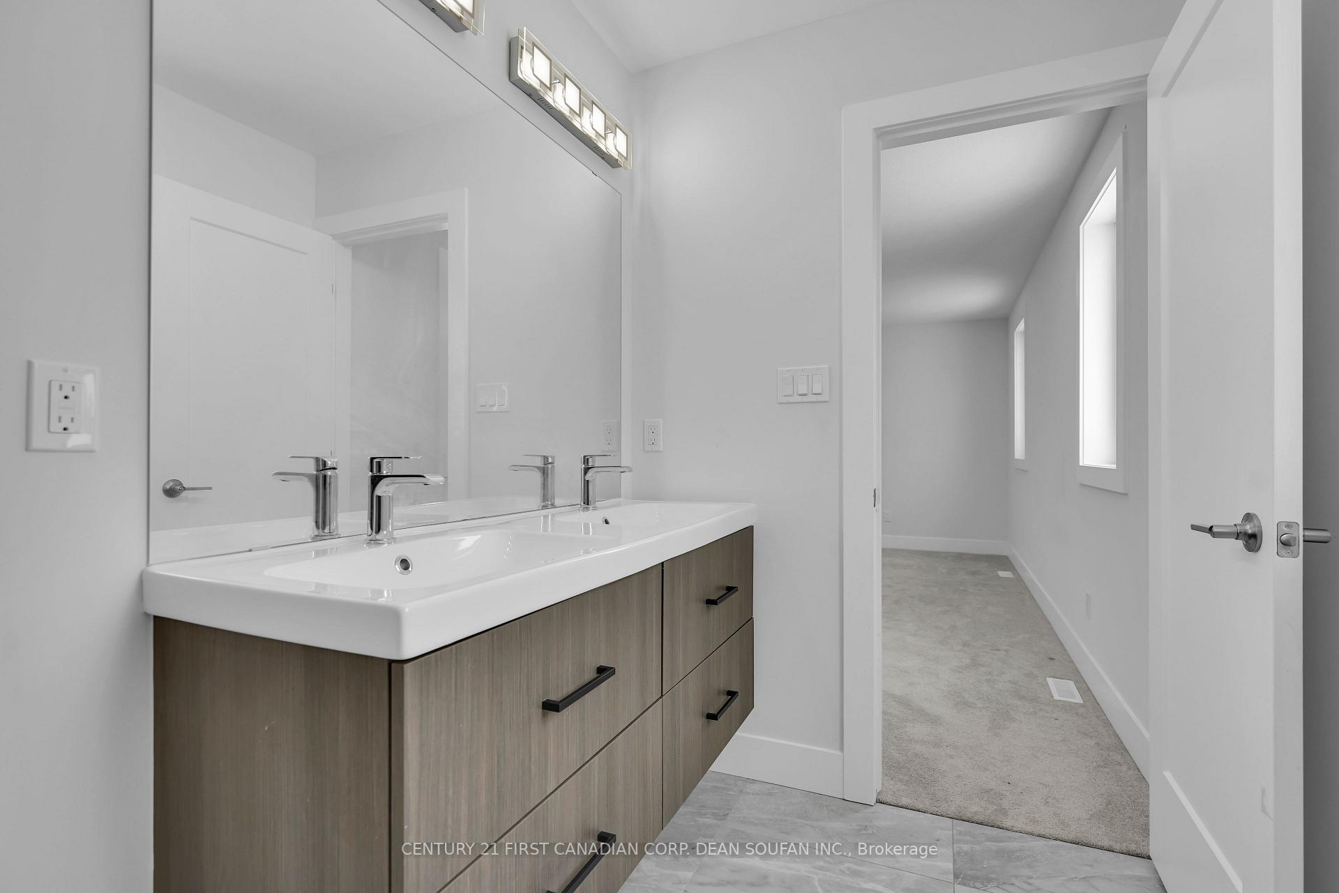 Photo 23 of 60 Poole Crescent, Middlesex Centre, Kilworth — HOMEH