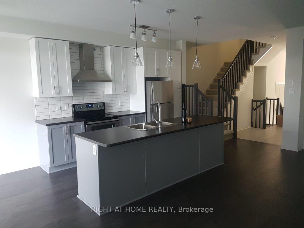 Photo 3 of 539 Rioja Street, Ottawa, Kanata - Emerald Meadows/Trailwest — HOMEH