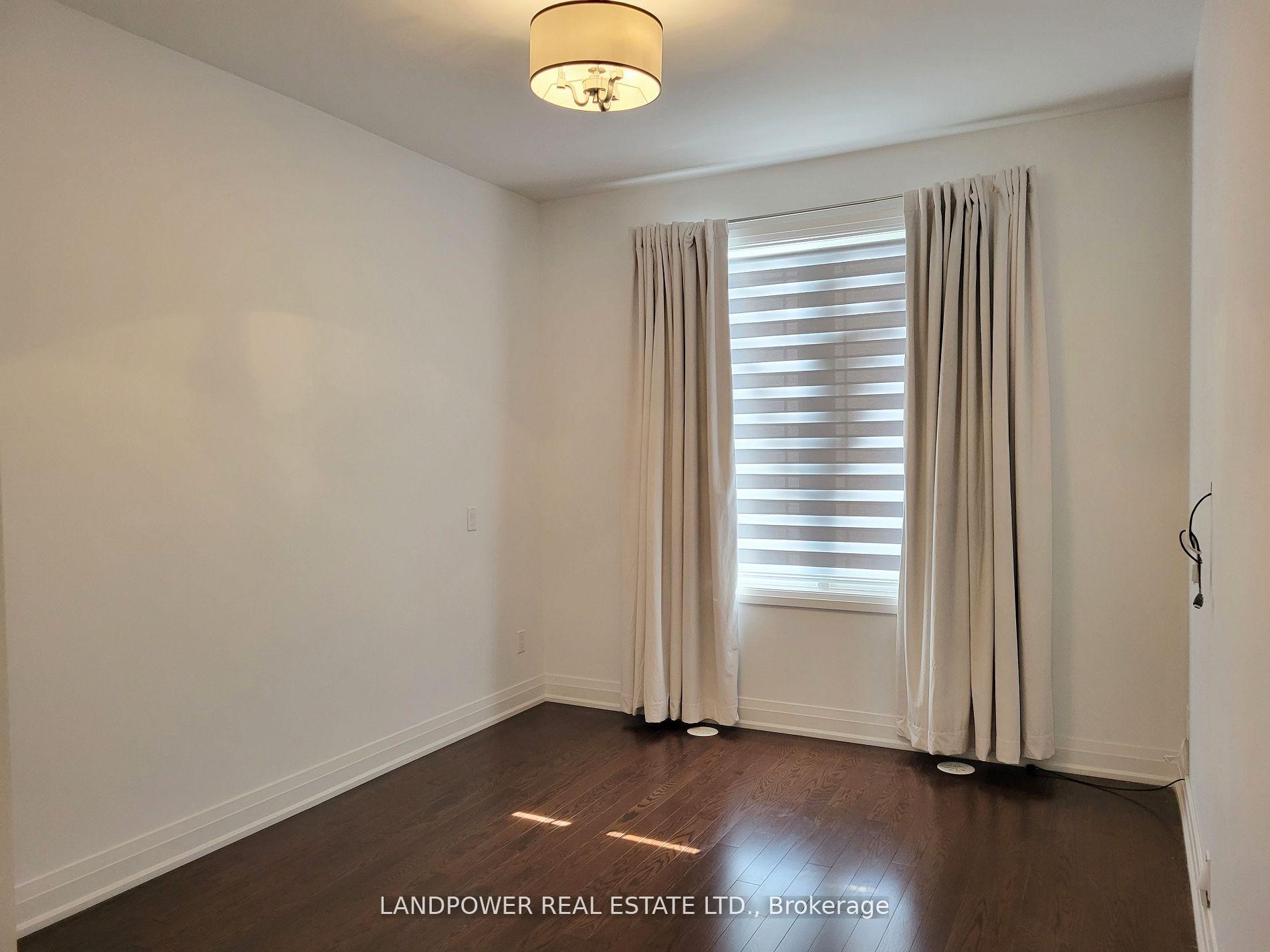 Photo 6 of 11 Caseley Way, Markham, Unionville — HOMEH