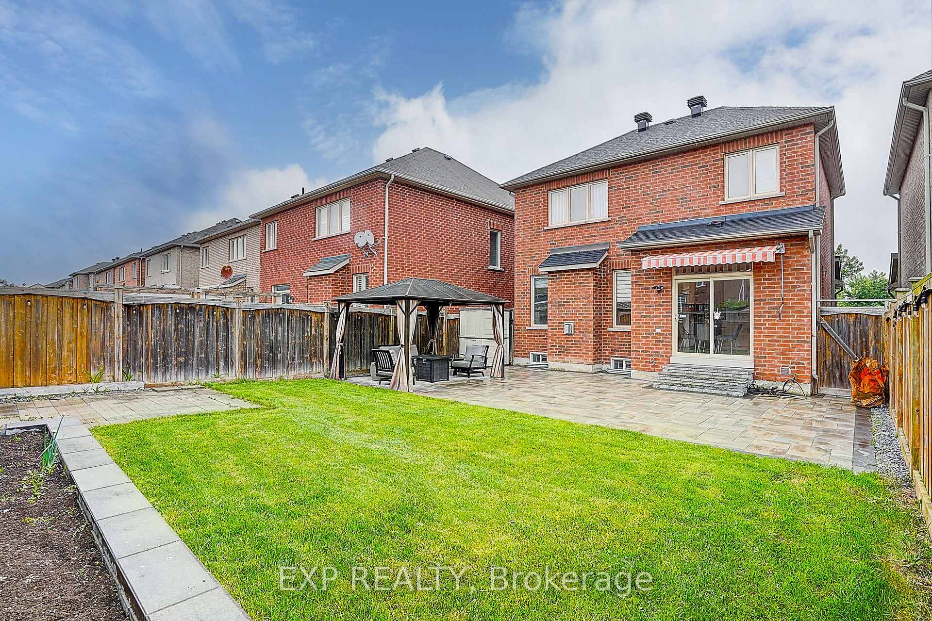 Photo 1 of 322 Stonebridge Drive, Markham, Berczy — HOMEH