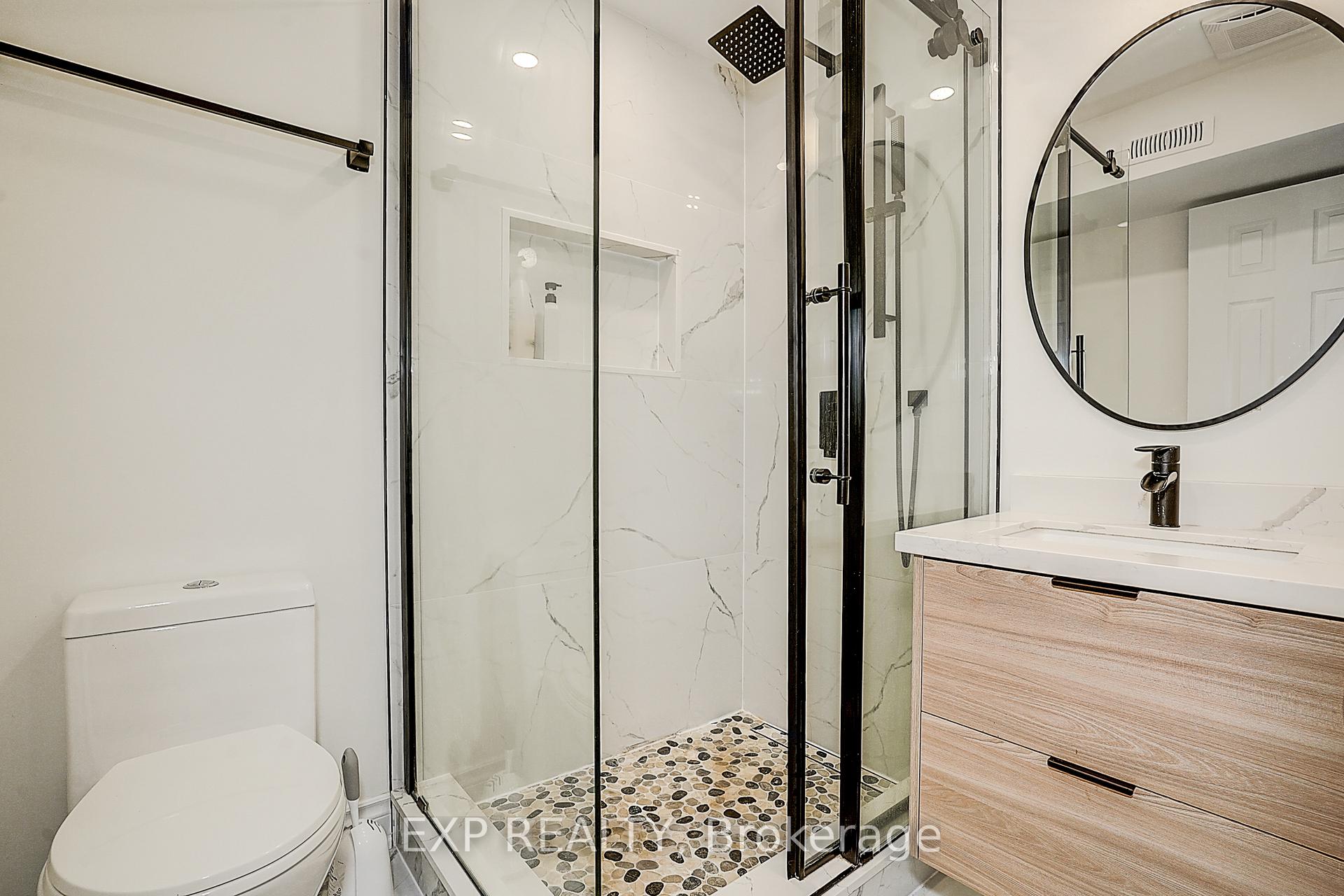 Photo 5 of 322 Stonebridge Drive, Markham, Berczy — HOMEH